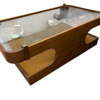 Tavolino in teak anni ‘70 space age con rotelle