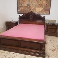 Camera da letto matrimoniale stile classico