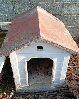 Cuccia in  cemento per cani taglia medio/grande
