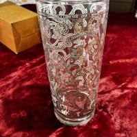 Egizia, vaso in vetro soffiato e argento