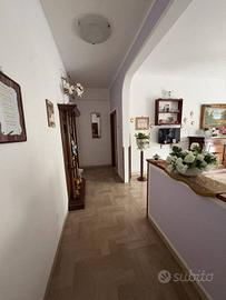 Appartamento di 126 m² con 5 locali e box auto dop
