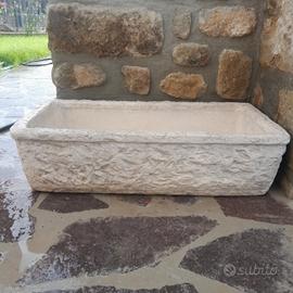 vaschetta in cemento da giardino