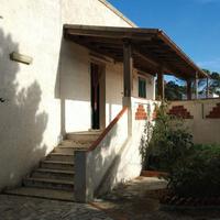 A Favignana, rustico con giardino