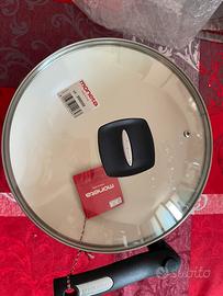 Padella wok Moneta+coperchio  28 cm manico pieg.