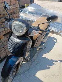 scarabeo 125