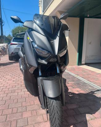 Yamaha xmax 125
