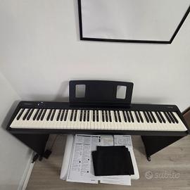 pianoforte digitale Roland FP10 con panchetta