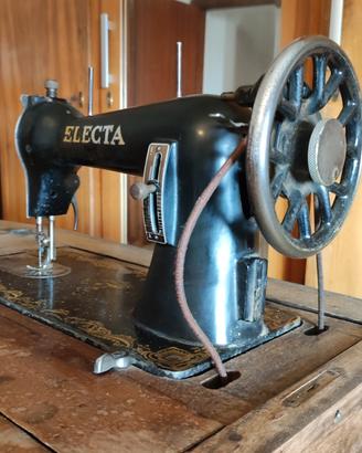 Macchina da cucire Electa epoca da restaurare 