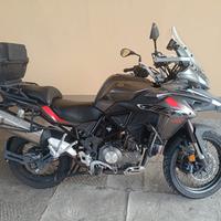 Benelli trk 502 x 