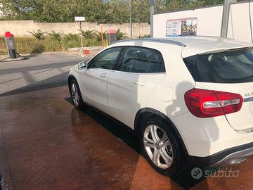 Mercedes Gla