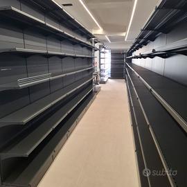 Scaffali negozi  murali e gondole 