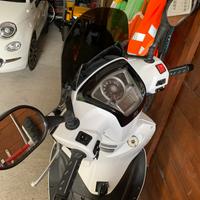 Kymco People GT 300i - 2014