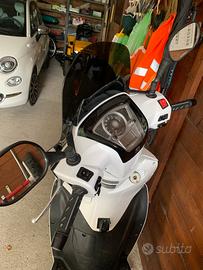 Kymco People GT 300i - 2014