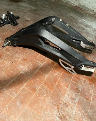 Forcellone posteriore Triumph street triple 17-19