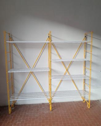 Scaffale da arredo in metallo