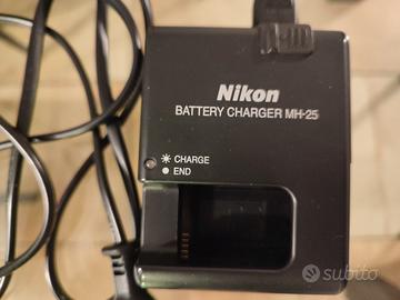 Carica batterie Nikon MH-25 per ENEL-15.