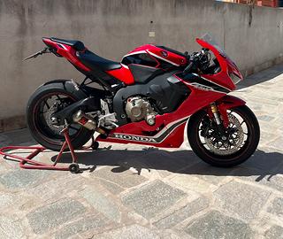Honda cbr 1000rr