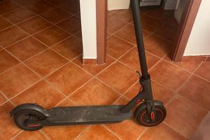 Monopattino elettrico xiaomi pro