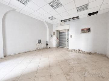 NEGOZIO A FRATTAMAGGIORE