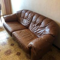 DIVANO 2 POSTI IN VERA PELLE MARRONE COMODISSIMO