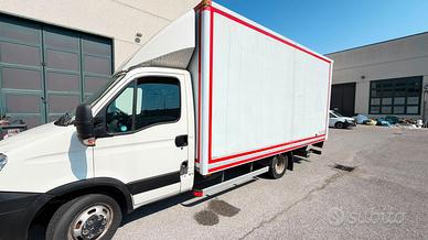 Iveco Daily cassonato con sponda