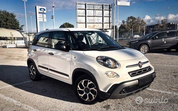 Offer FIAT 500L 1.6 Multijet 120 CV Mirror City Cross