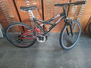 Bicicletta MTB  da 26"   Telaio in alluminio