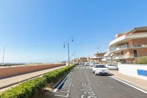 FIUMICINO BILOCALE ARREDATO E bEN COLLEGATO