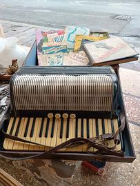 fisarmonica anni 50 + spartiti 