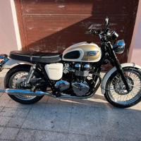 Triumph Bonneville T100 -2015-