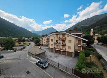 Casa con 3 appartamenti