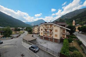 Casa con 3 appartamenti