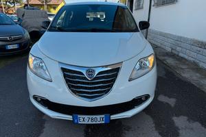 Lancia Ypsilon 0.9 TwinAir 85 CV 5 porte S&S Silve