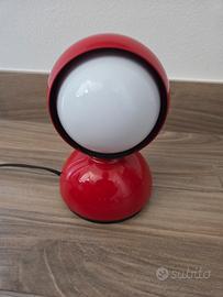 Lampada eclisse di Artemide rossa