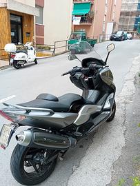 Yamaha T max 