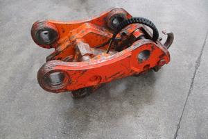 Sgancio rapido idraulico universale