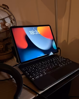 Ipad pro 11 128 gb 3rd gen + pencil + magic  kb
