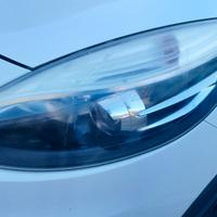 fanali anteriori Renault Scenic xmode anno 2014