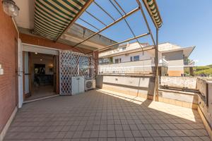 Quadrilocale con box auto e soffitta, Via Flaminia