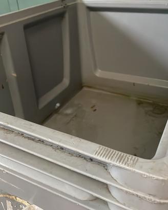 Cassonetti in plastica da 120 × 80