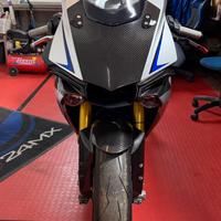 Yamaha r1 m