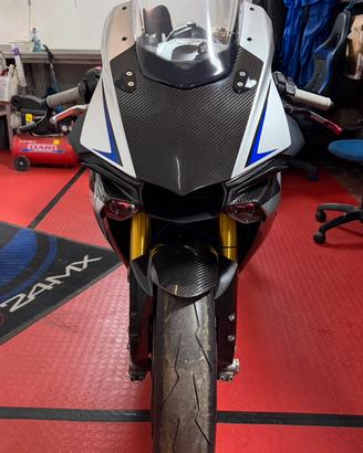 Yamaha r1 m