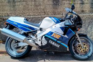 Yamaha FZR 1000 Genesis Exup permuta