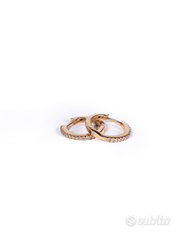 Orecchini cerchi in oro e diamanti