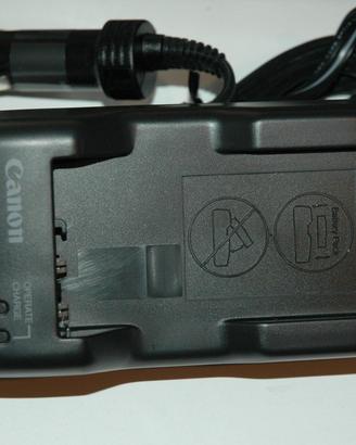 Caricabatteria e alimentatore da auto CANON CB-110
