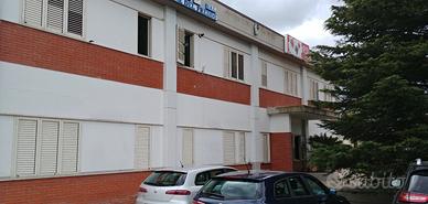 Capannone a Popoli (PE) Via per Vittorito