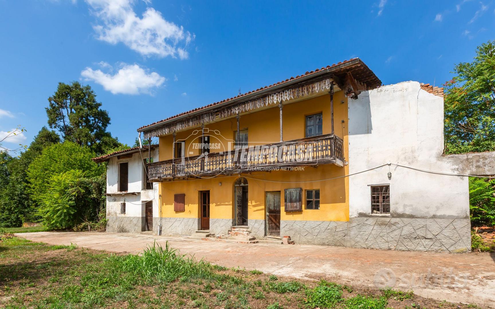 RUSTICO CON 5000MQ DI TERRENO IN POSIZIONE DOMINAN - Vista 4