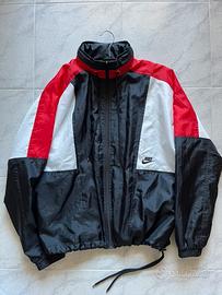 NIKE GIACCA ANTIVENTO