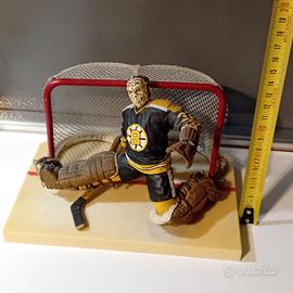 action figure 2004 NHL legends Gerry Cheevers goal