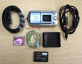 NIKON COOLPIX 2500 FOTOCAMERA Vintage Funzionante